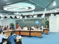蒙牛乳业翟梅：破解乳业谣言需行业合力发声