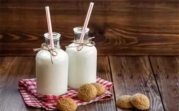 这5种牛奶不要给孩子喝