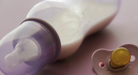 新生儿冲泡奶粉要注意这个八个问题