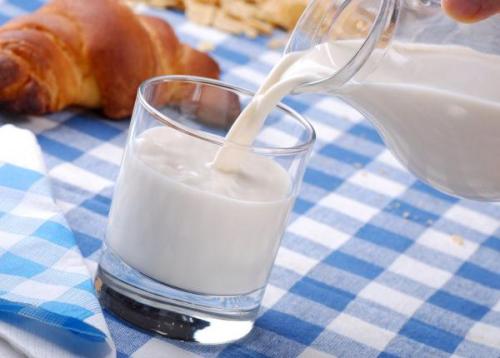 鲜奶市场加速整合 或挥别中小玩家？