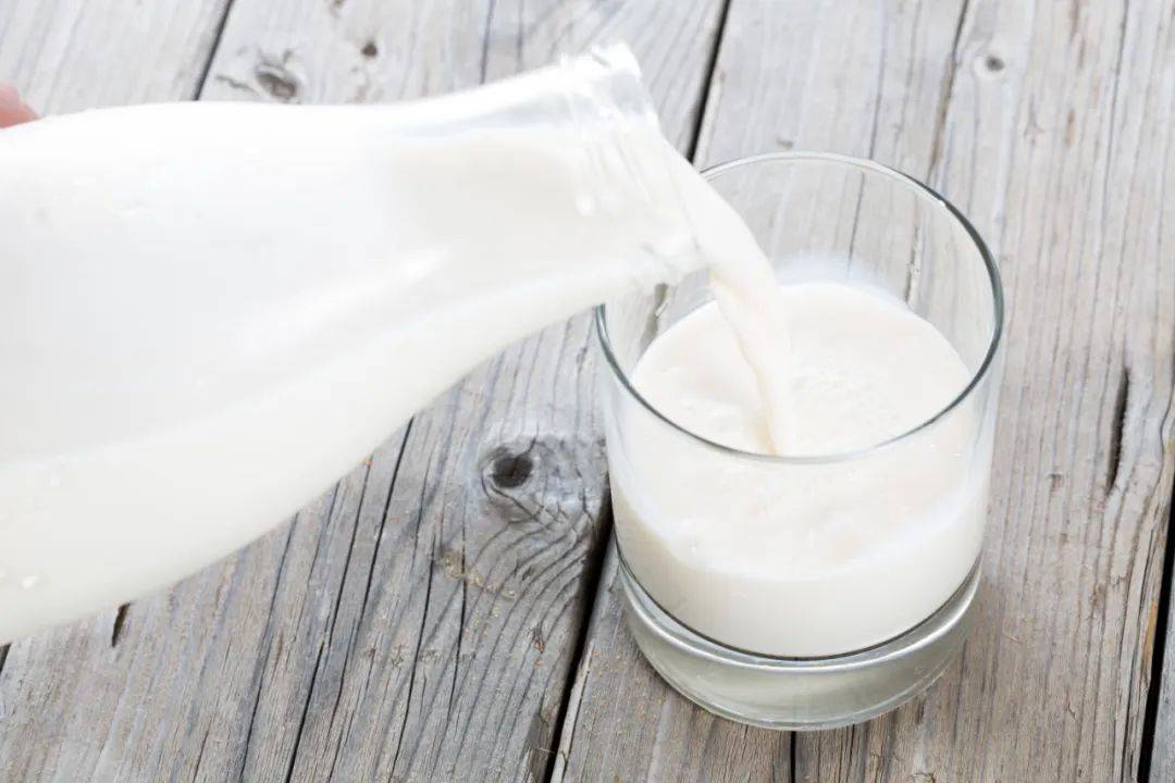 每天喝牛奶，是“营养”还是“祸根”？别再稀里糊涂，小心给身体“埋雷”(图4)