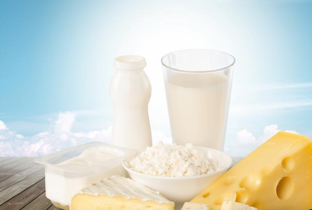 【乳制品行业专题报告】原奶成本下行，区域乳企利润弹性有望释放