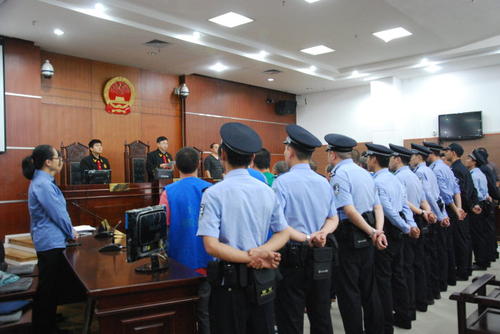 深圳：销售国家禁销奶粉 被告人获刑三年多