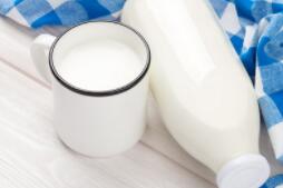 牛奶大百科：UHT奶和巴氏奶有什么不同？