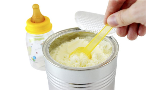 冲调婴儿配方奶粉用70摄氏度以上热水
