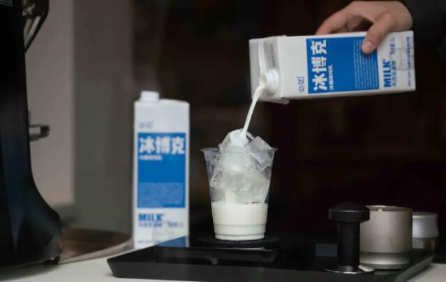 浓缩乳行业白皮书在京发布，提纯乳备受追捧
