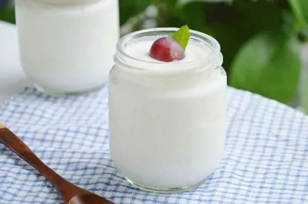 2023年保健酸奶行业产业布局：保健酸奶市场呈现高度分化特征