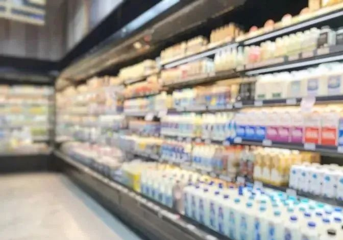 荷兰合作银行(Rabobank)的一份报告发现，乳制品产业链的参与者正受到挑战