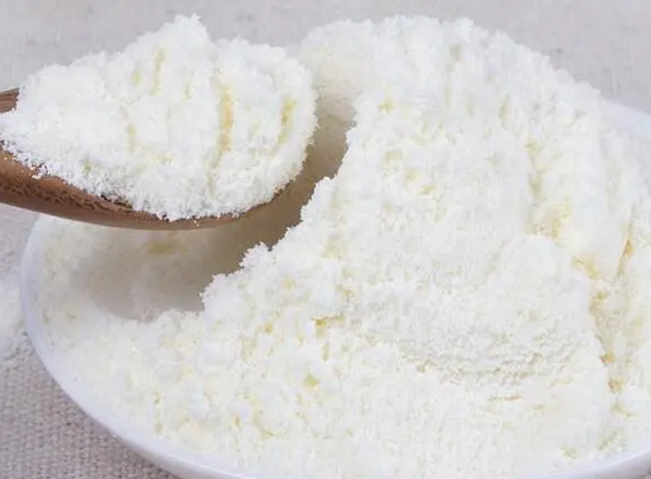 纯牛奶粉与配方奶粉的区别,纯牛奶粉与配方奶粉那个好？