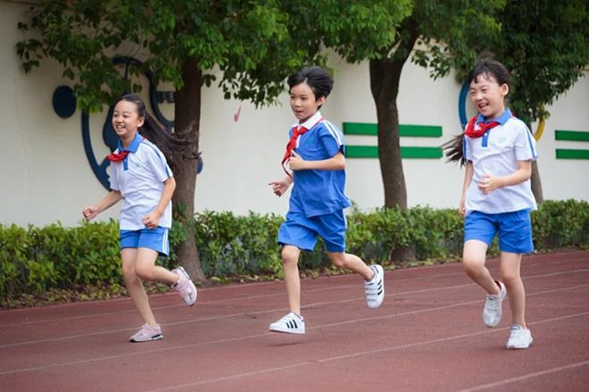 2023CBME展会，高骼乳业携中国首冠分阶儿童奶粉再次亮相(图3)