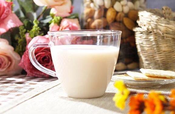 乳品网：鲜奶的营养价值，你知道多少？